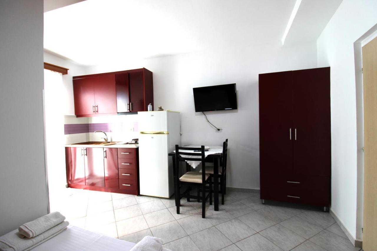 Vila Reni Risi クサミル エクステリア 写真